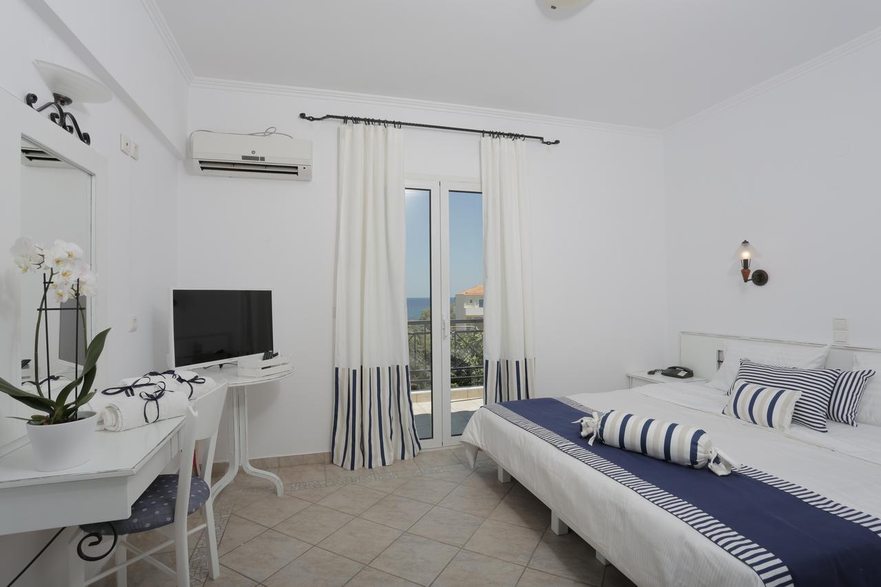 Iris Beach Hotel Monemvasia Bagian luar foto
