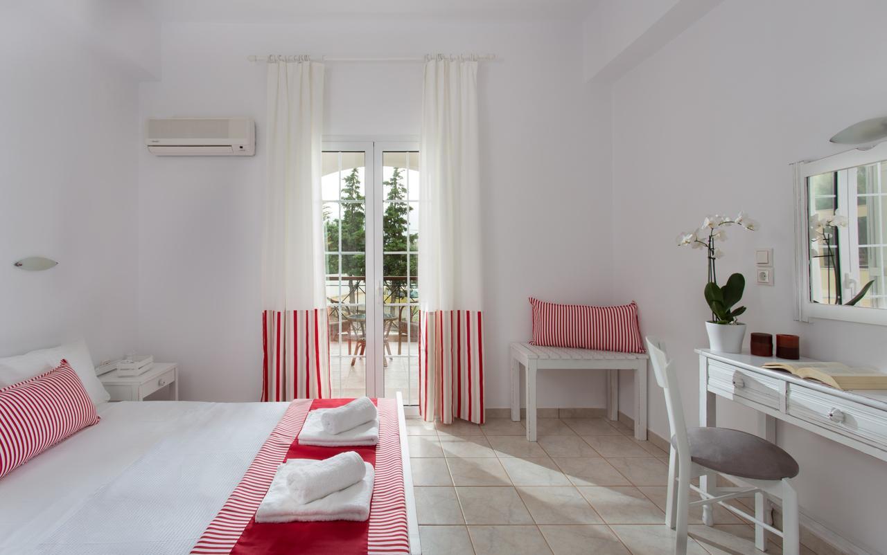 Iris Beach Hotel Monemvasia Bagian luar foto